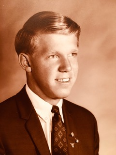 Picture of Garth in a suit and tie